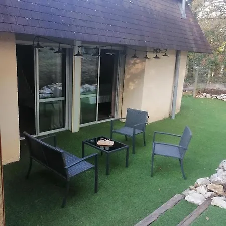 Lapausedegout Piscine Climatisees Jacuzzi Terrasse Pensión *