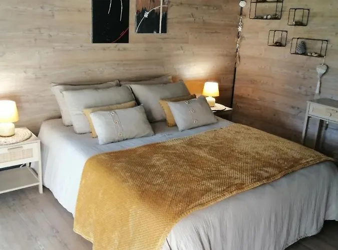 Lapausedegout Climatisees Terrasse Table D'hotes