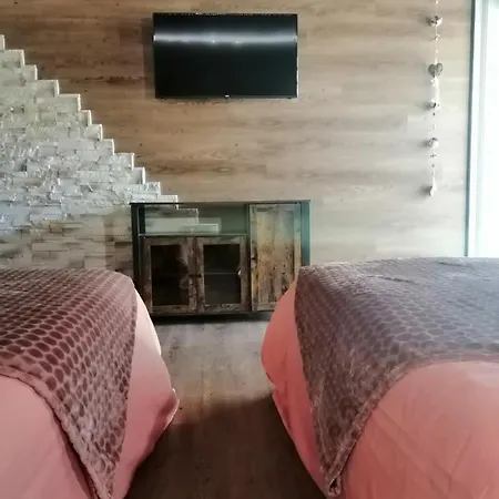 Konukevi Lapausedegout Piscine Climatisees Jacuzzi Terrasse