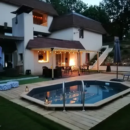 Lapausedegout Piscine Chambres Climatisees Terrasse Table D'Hotes Vendégház Lachapelle-Auzac